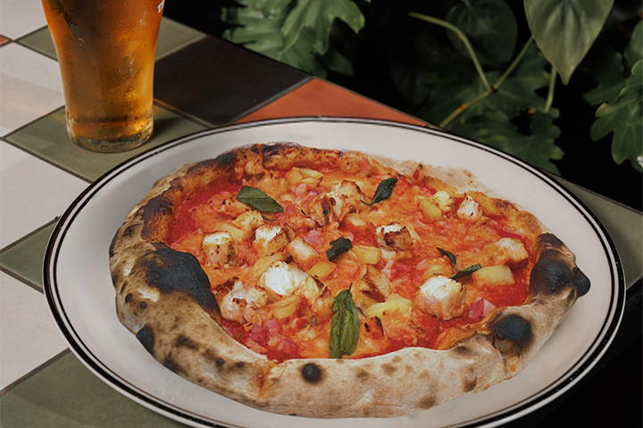 State of Origin Pizza vs Pizza At South Bank Beer Garden