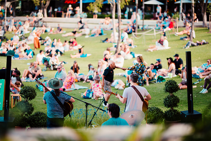 Sunday Social On The Green