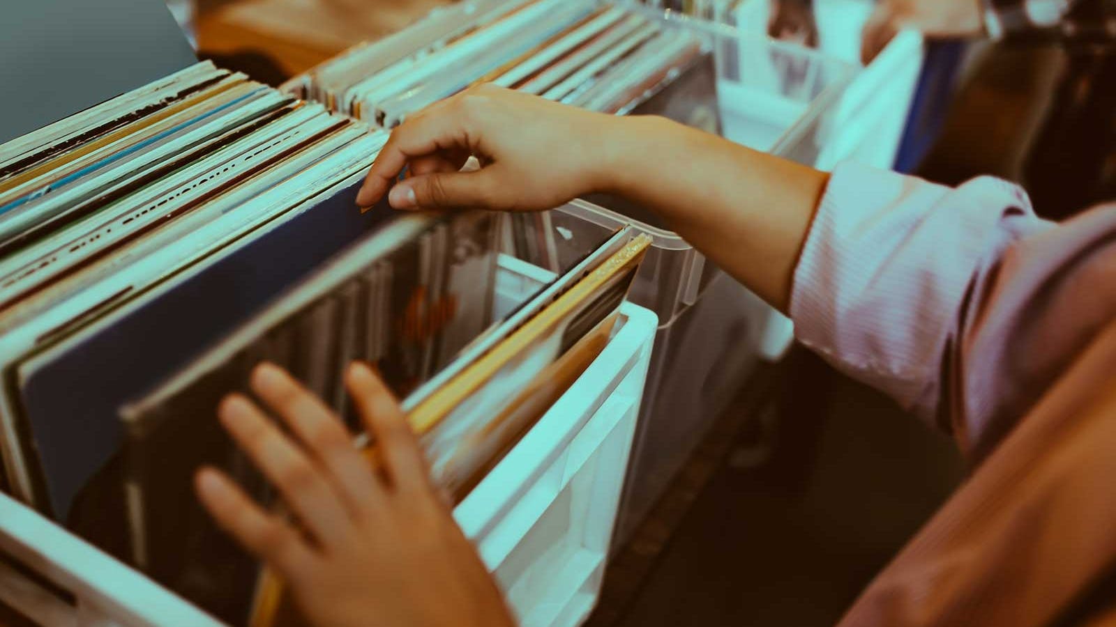 PSA A Vinyl Record Market & Listening Party Is Coming To South Bank